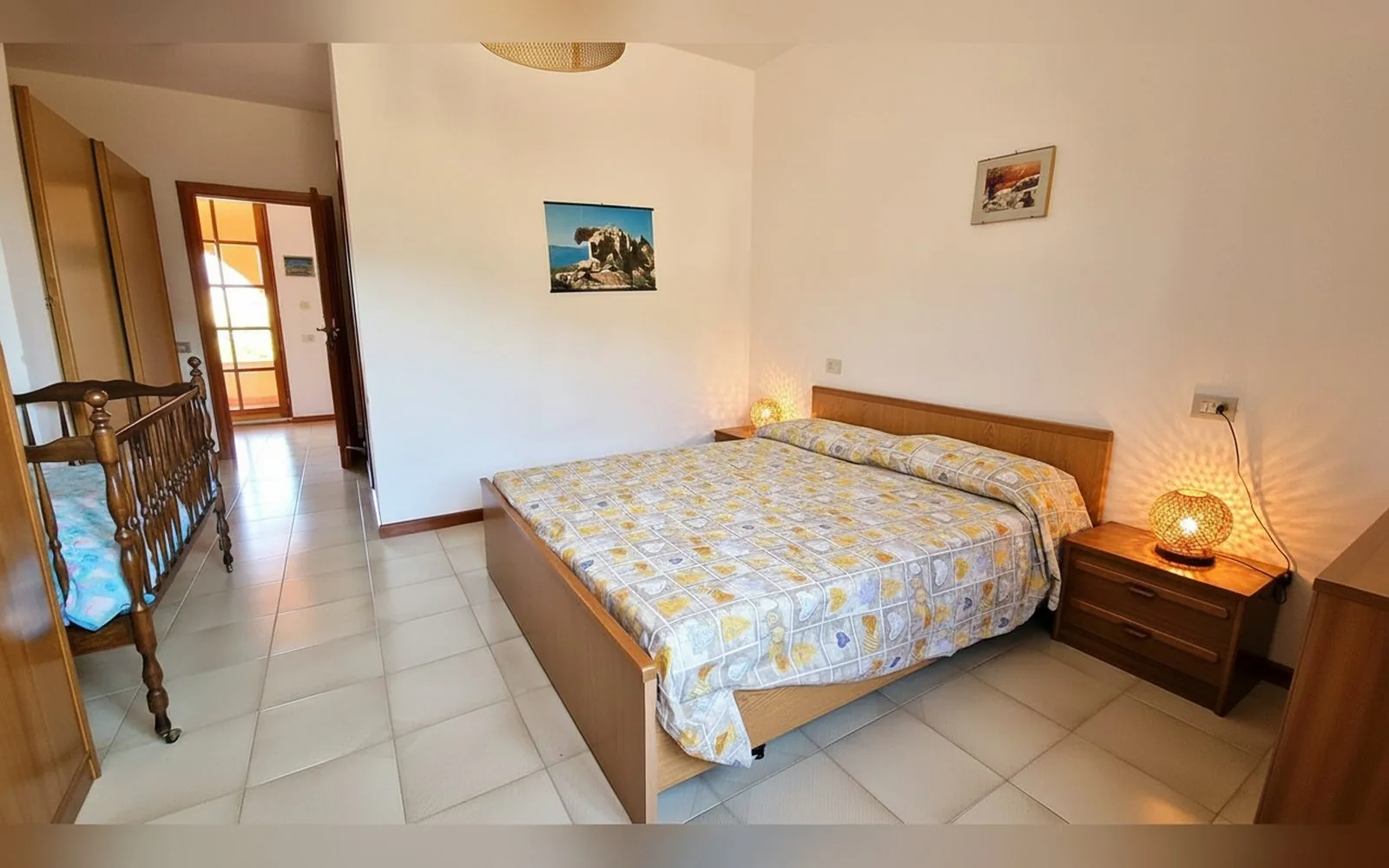 Villa Jolies, 