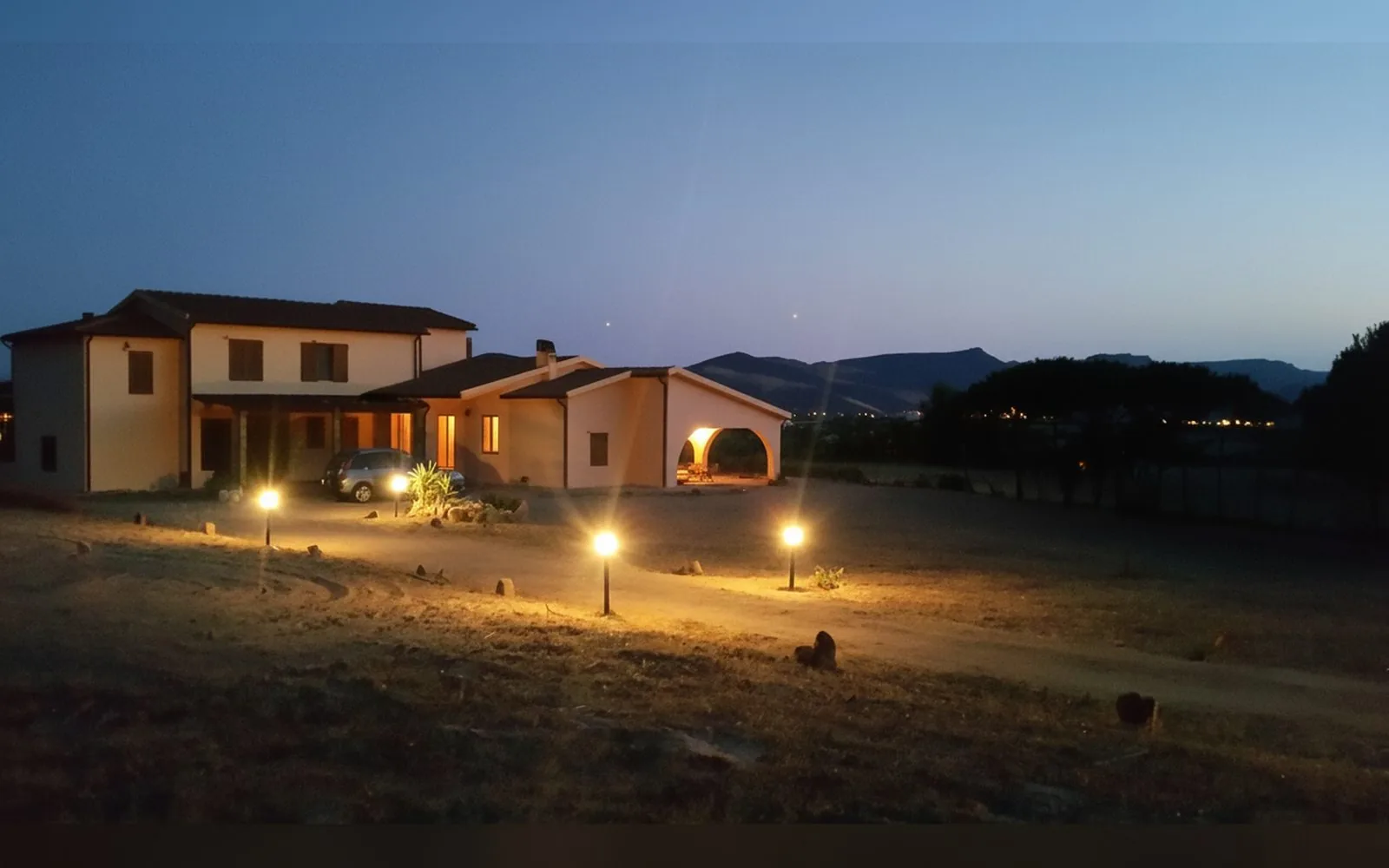 Villa Jolies, 