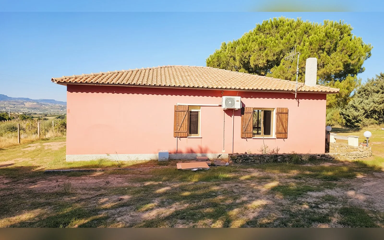 Villa Jolies, 