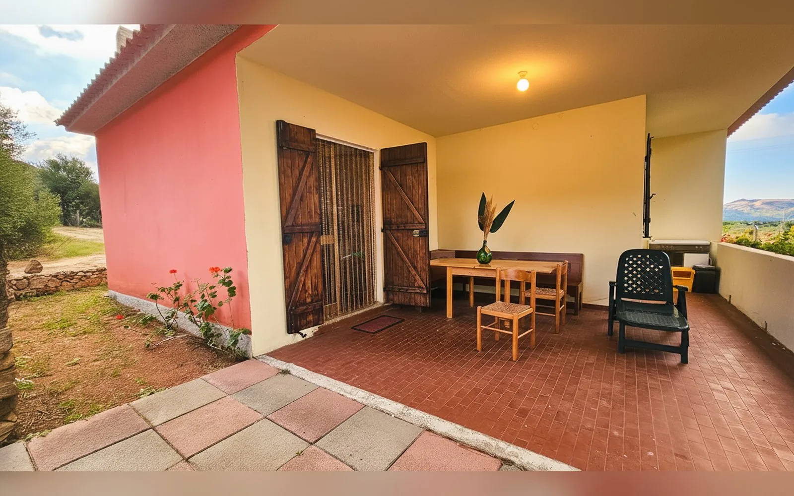 Villa Jolies, 