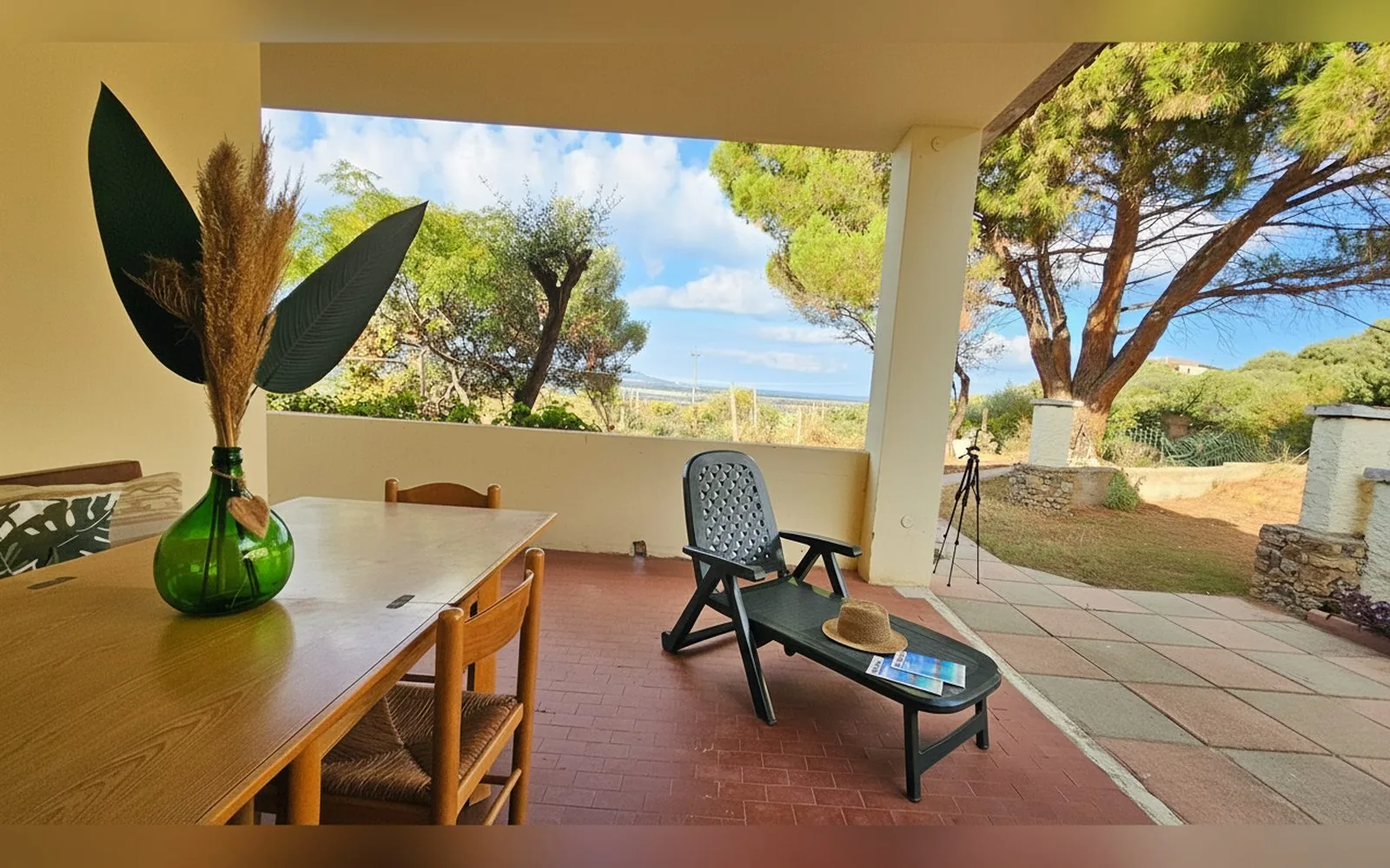 Villa Jolies, 